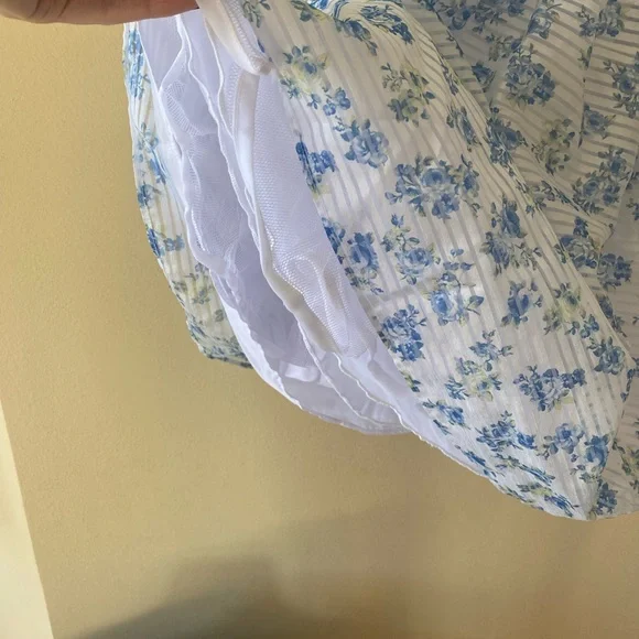 JONA MICHELLE Blue and White Floral Dress - Picture 4 of 6